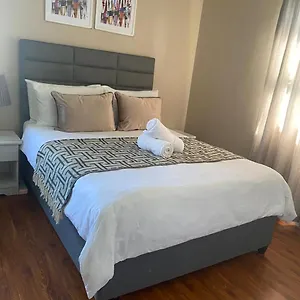 Italia And Car Pty Bed & Breakfast