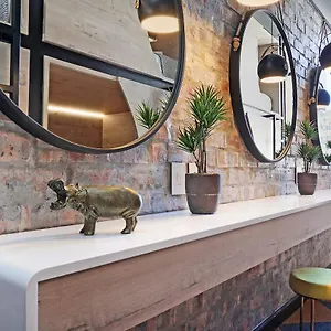 Hippo Pod (adults Only) Hotel